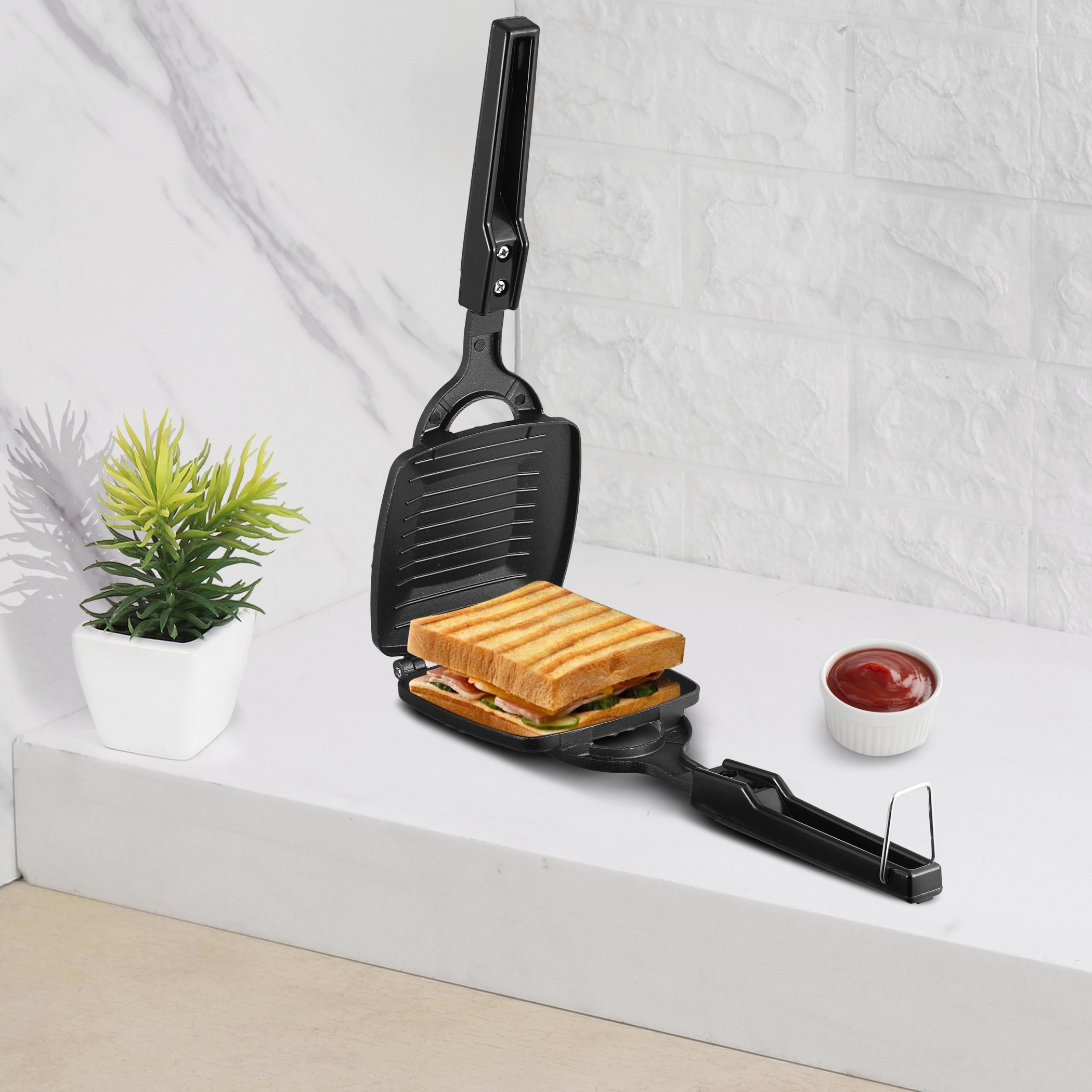 VINOD Zest Aluminium Non-Stick Grill Toaster in Black