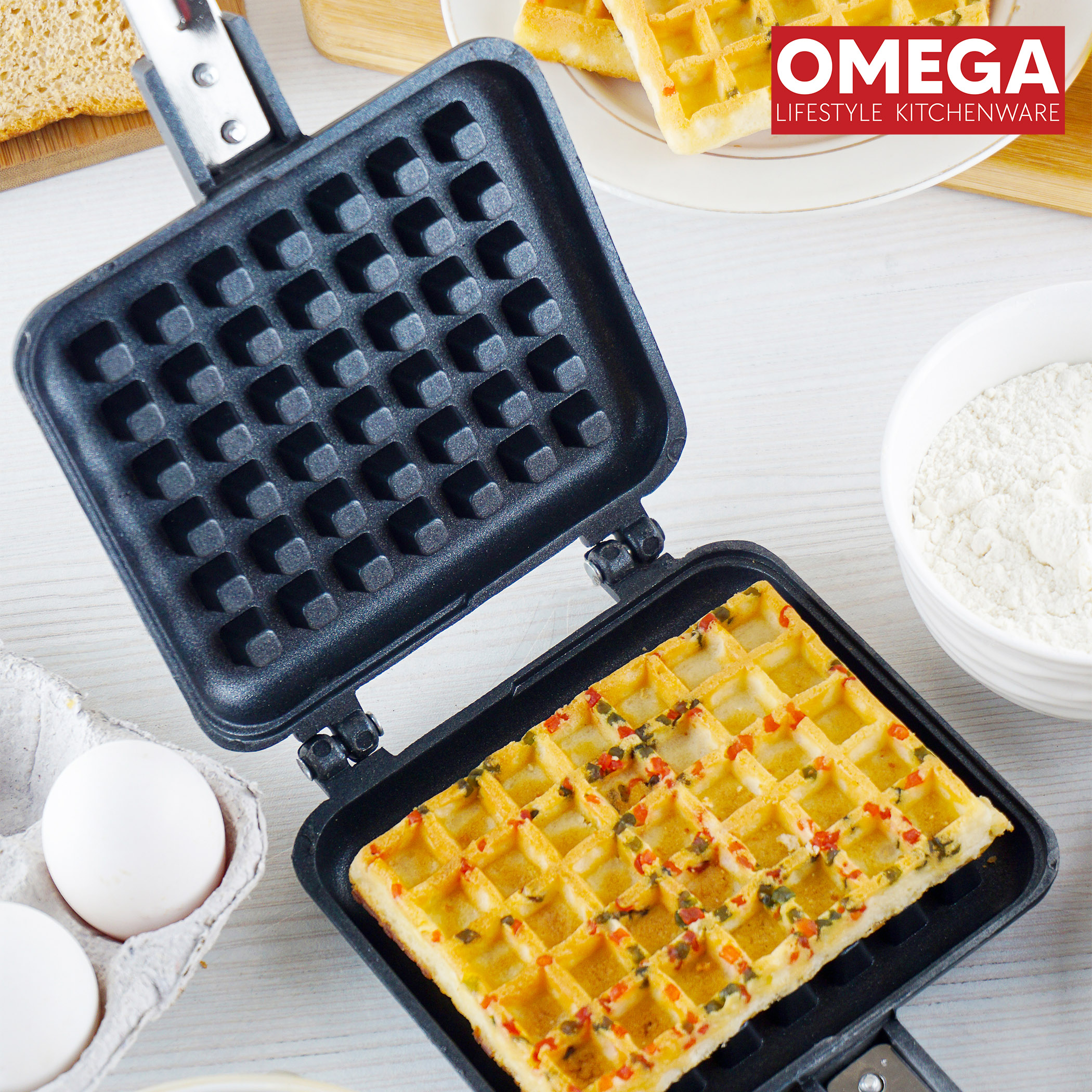 OMEGA Aluminium Non-Stick Waffle Maker in Black