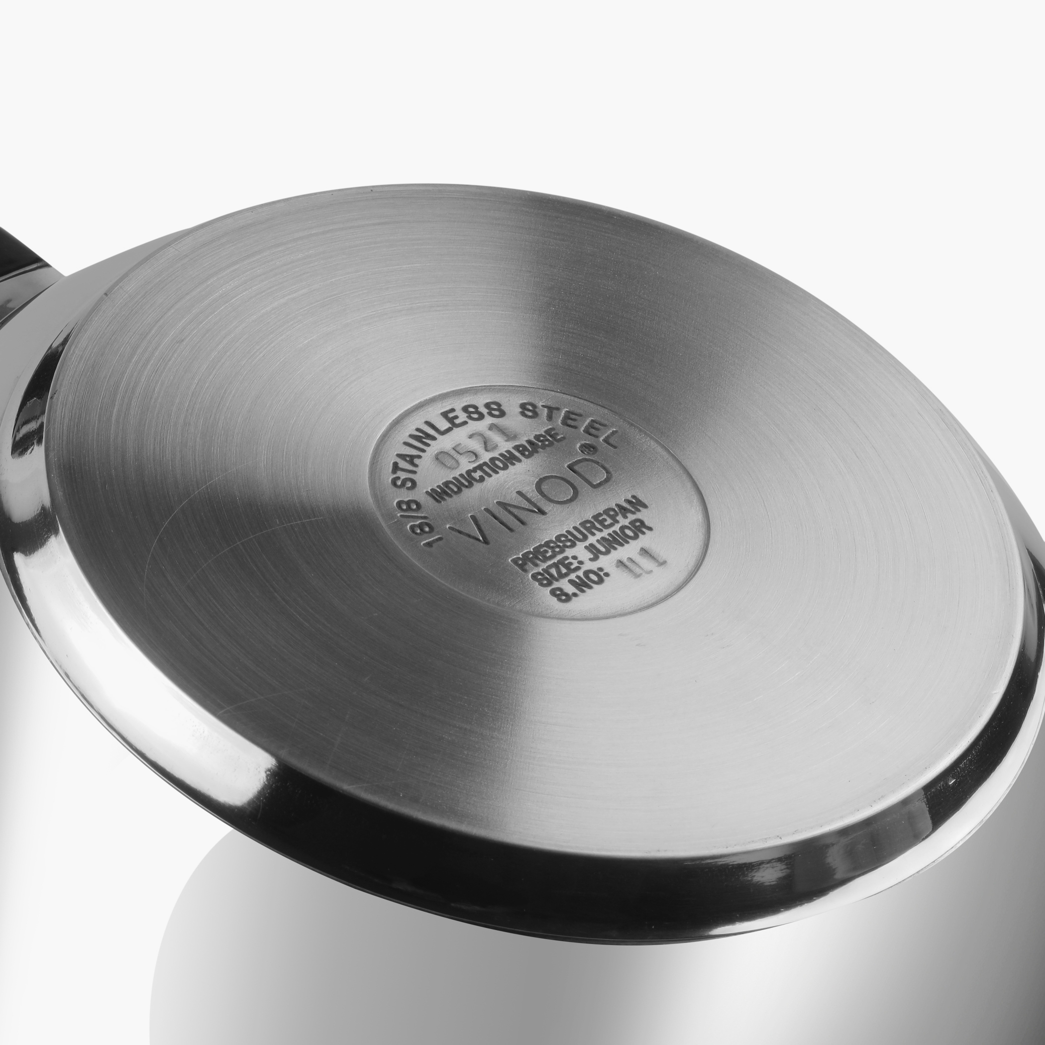 VINOD Set of 2 18/8 Stainless Steel Pressure Cooker 5L and Junior Pan Cooker 3.5L with Common Lid in Silver