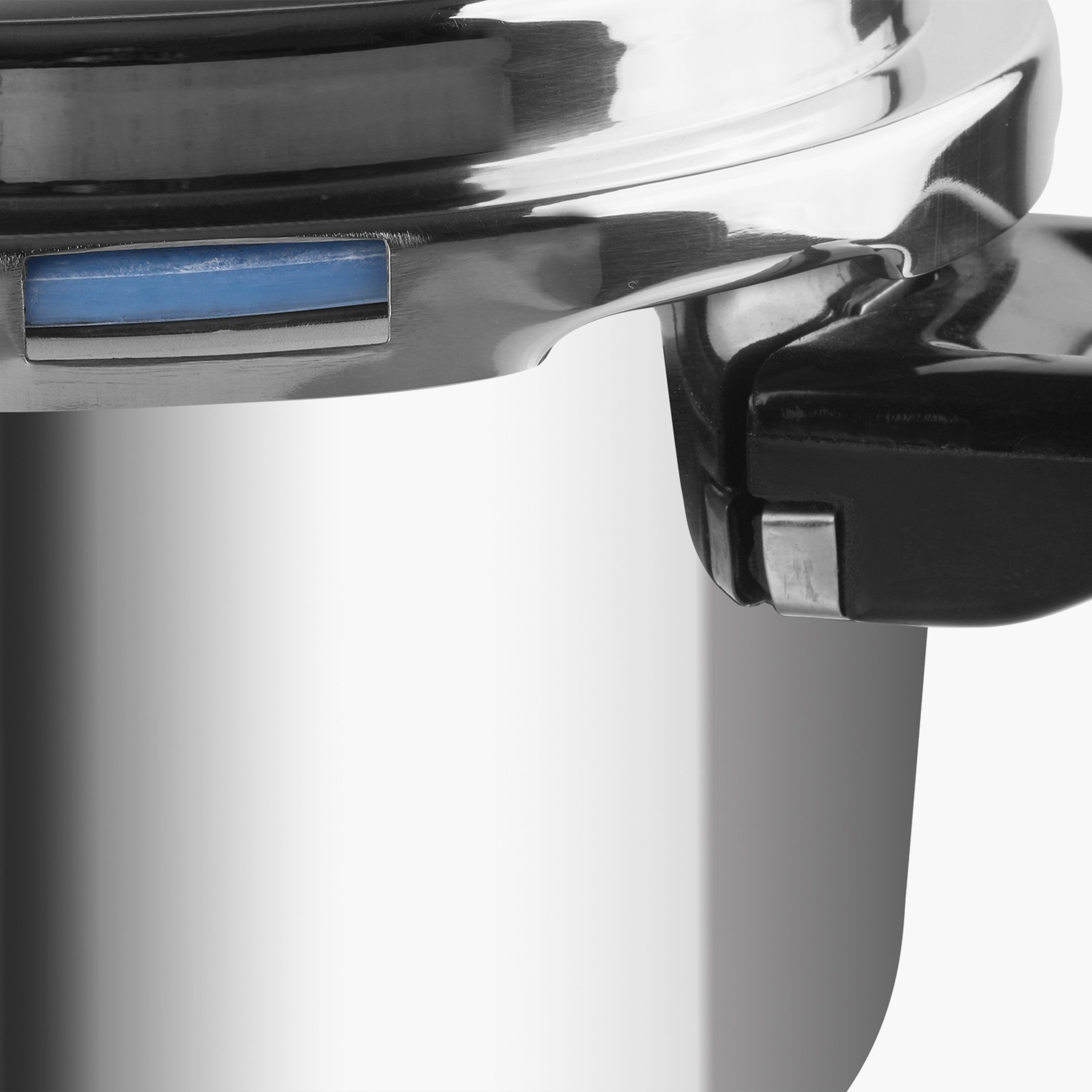 VINOD Set of 2 18/8 Stainless Steel Pressure Cooker 5L and Junior Pan Cooker 3.5L with Common Lid in Silver
