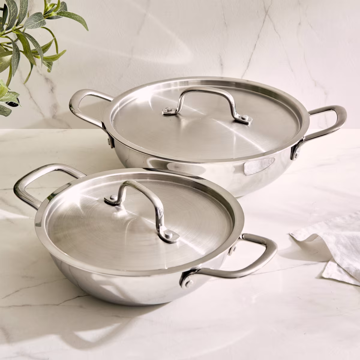 Valeria Carin Tri-Ply Stainless Steel Induction Compatible Kadhai with Lid - 1.6L in Silver