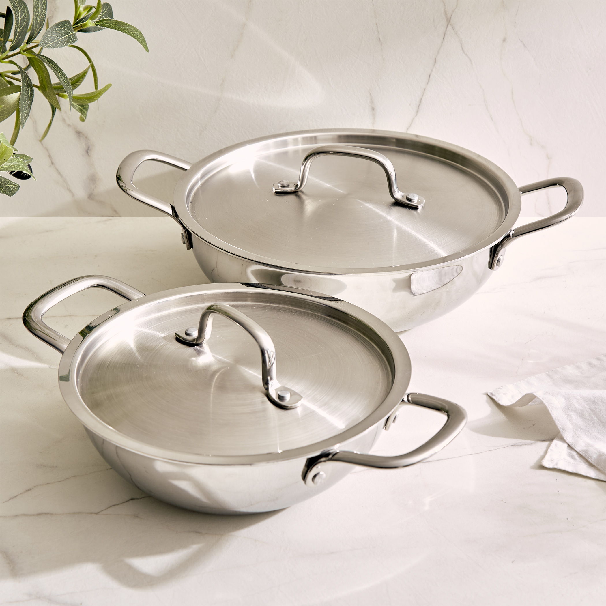Valeria Carin Tri-Ply Stainless Steel Induction Compatible Kadhai with Lid - 1.6L in Silver