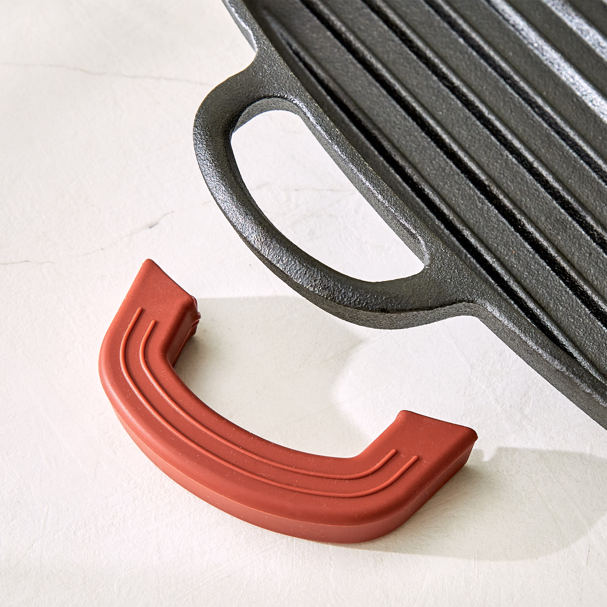 Terra Tales Sally Cast Iron Grill Pan in Black