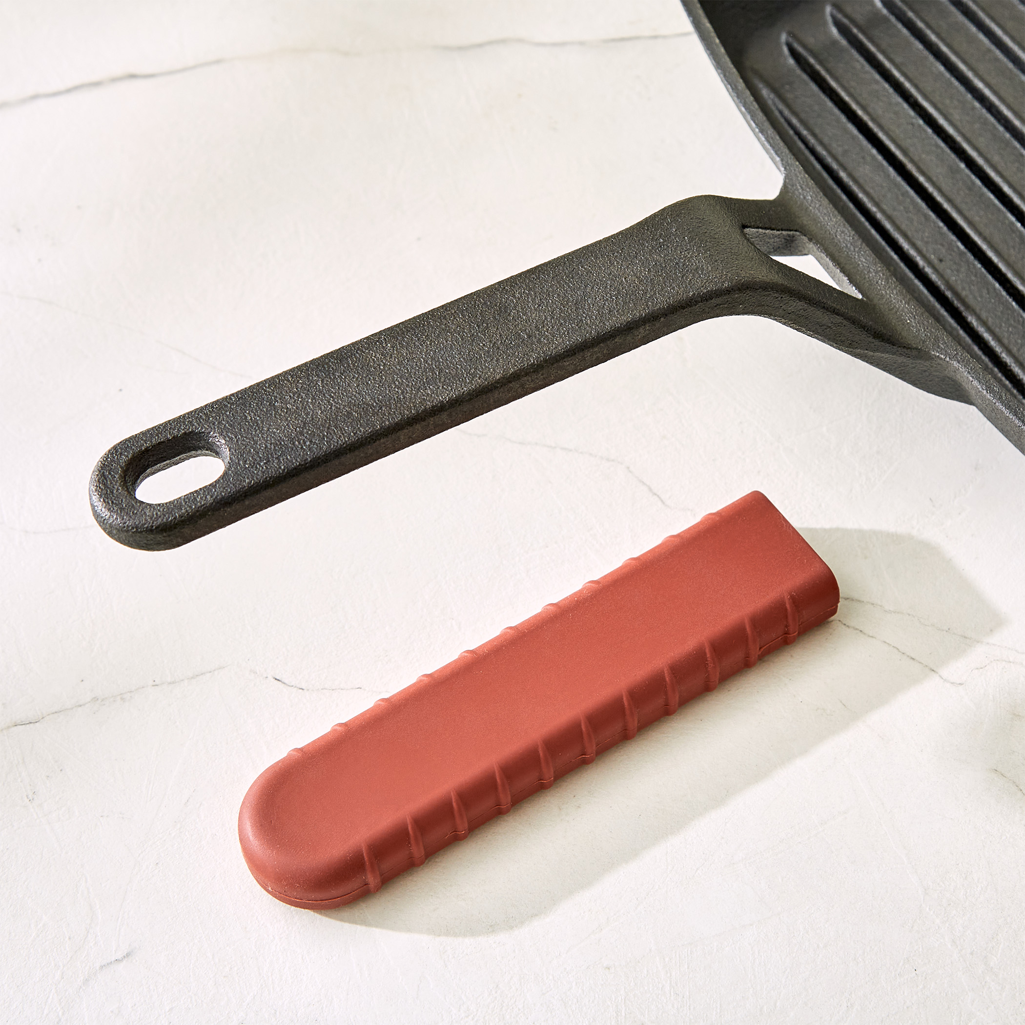 Terra Tales Sally Cast Iron Grill Pan in Black