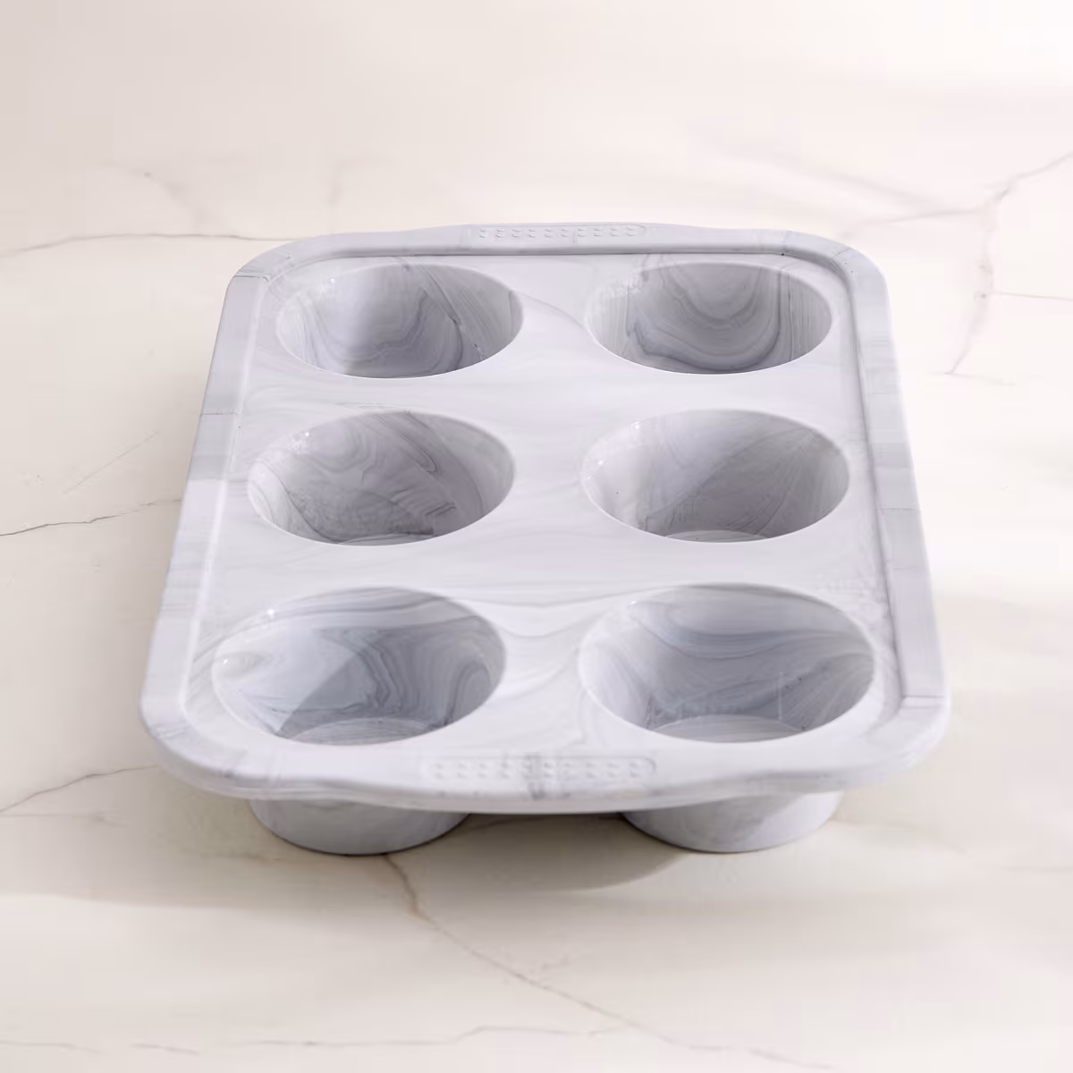 Bakers Pride Floura Silicone 6 Cups Muffin Pan in Grey