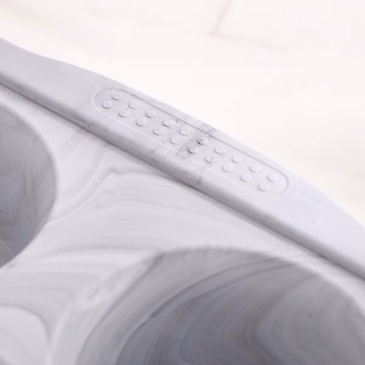 Bakers Pride Floura Silicone 6 Cups Muffin Pan in Grey