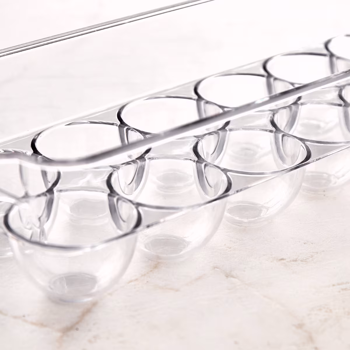 Orion Elfin PET Egg Holder with Lid in Transparent