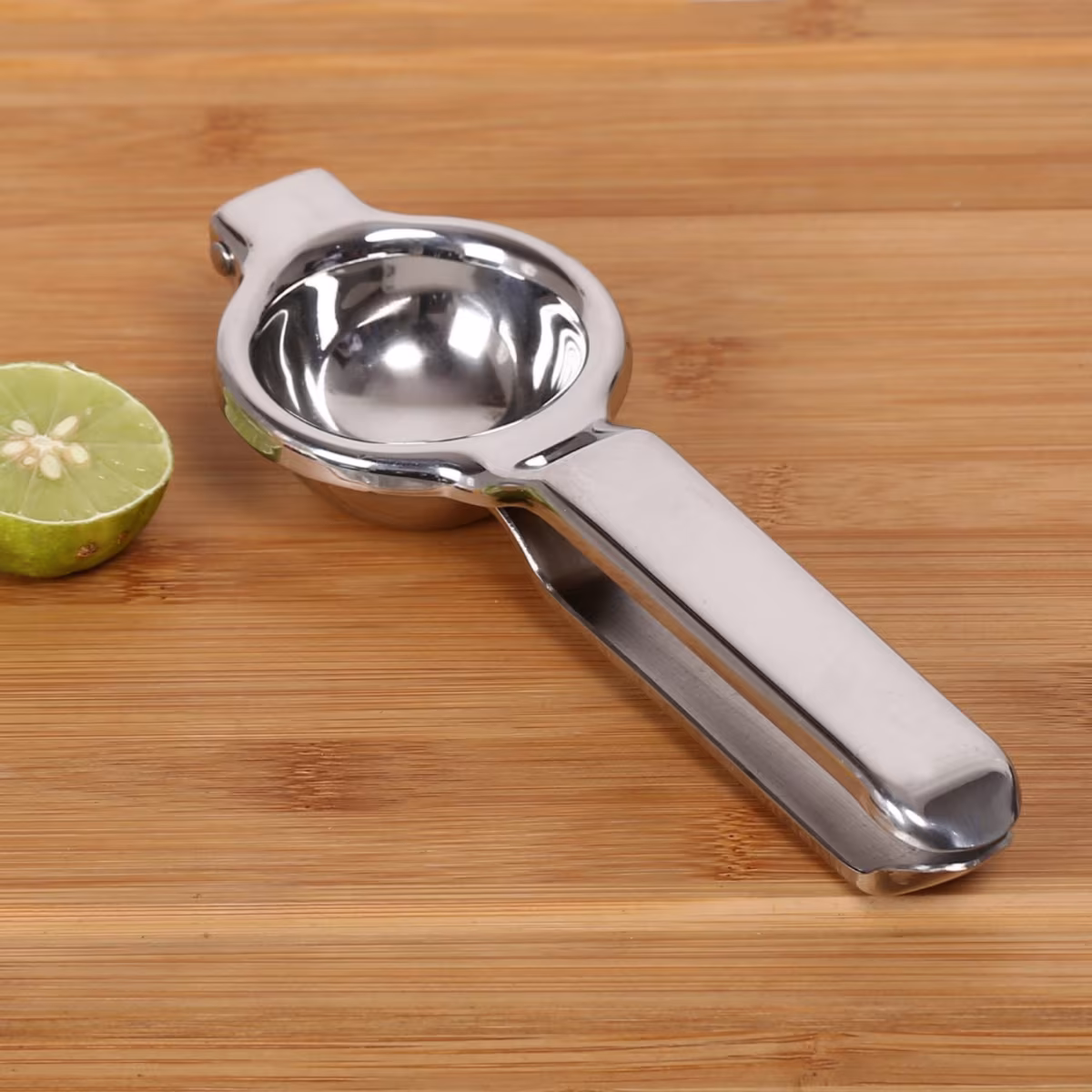 Ferrit Stainless Steel Lemon Squeezer in Silver