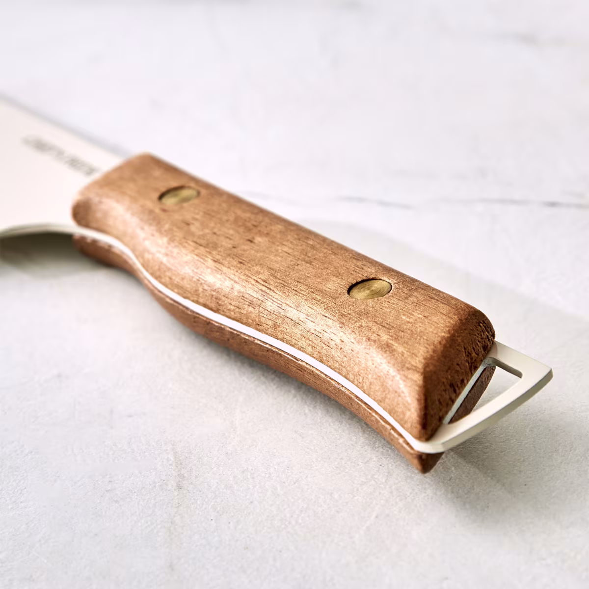 Chefs Pride Hampton Stainless Steel Santoku Knife in Brown