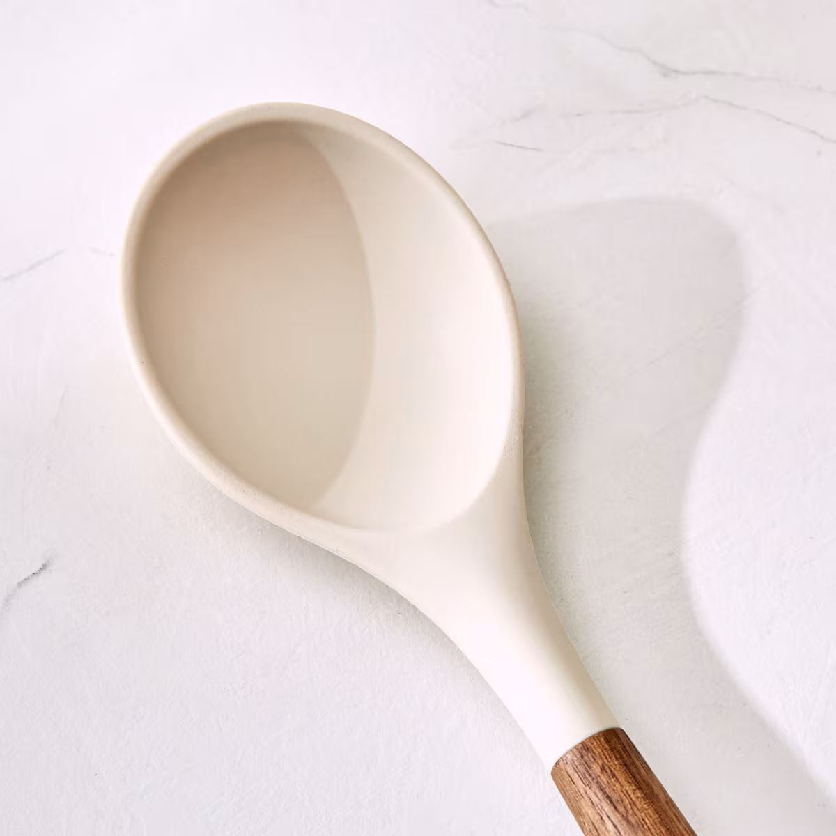 Chefs Pride Zeta Silicone Spoon with Wooden Handle in Cream