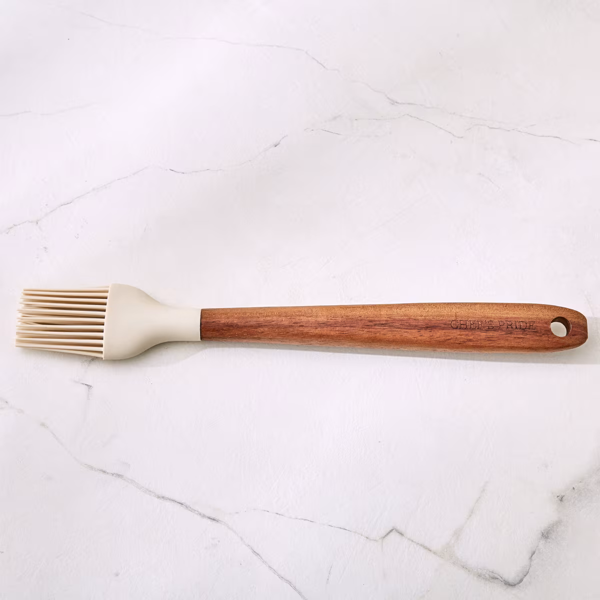 Chefs Pride Zeta Silicone Oil Brush with Acacia Wood Handle in Cream